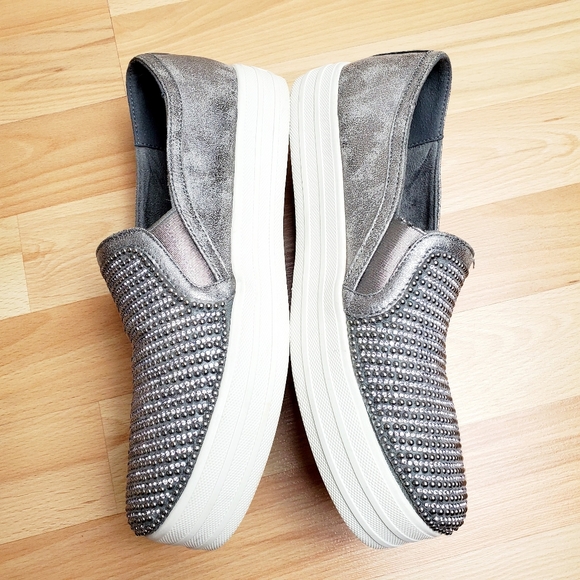 Skechers | Diamond Eyez Slip On Sneaker - Picture 7 of 15